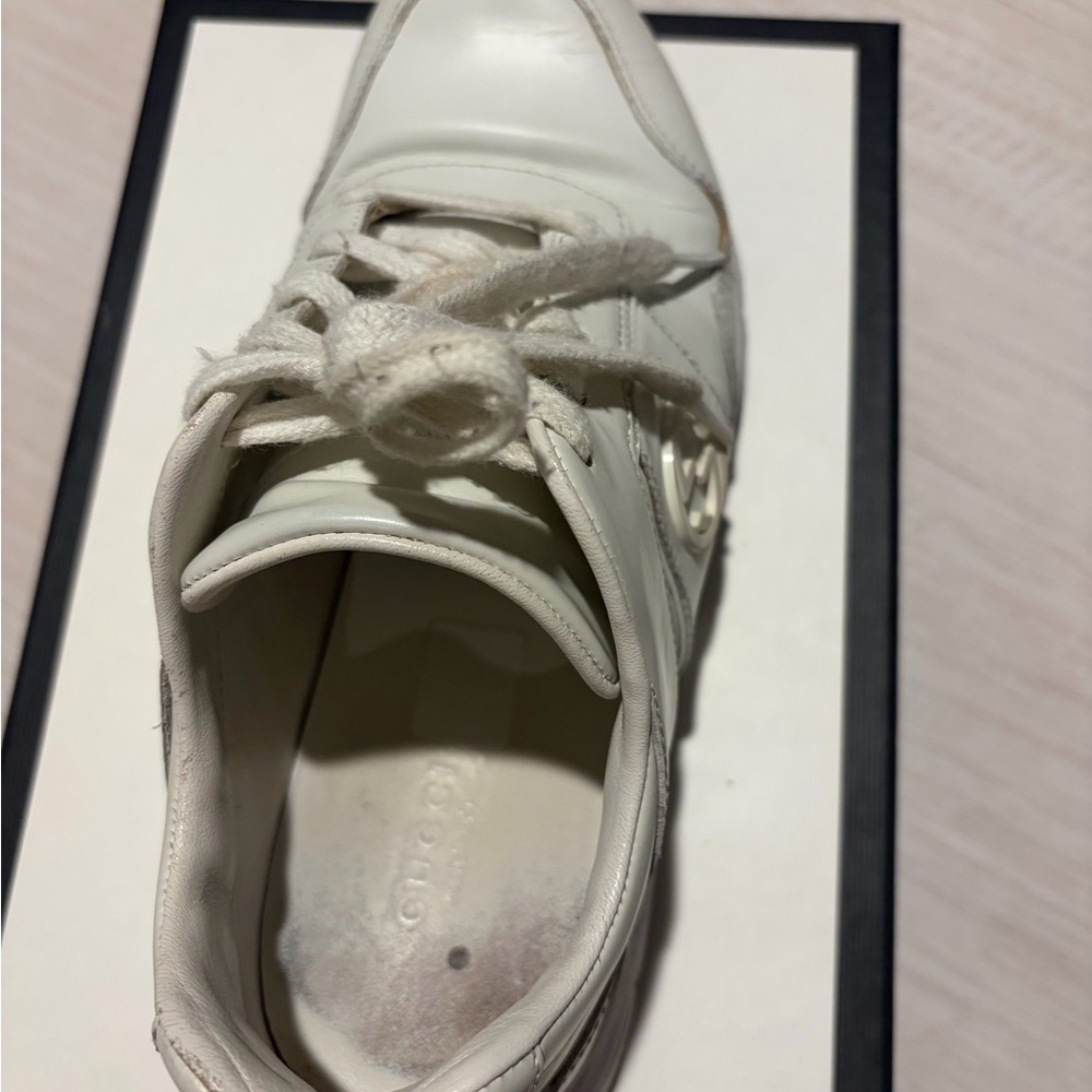 Gucci Cream White Shoes and Satin Dust Bag - Picture 6 of 10